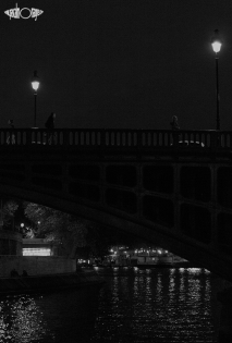 Sous les ponts de Paris 03 Pont Sully détails et passants © PascalMorsagne 2015